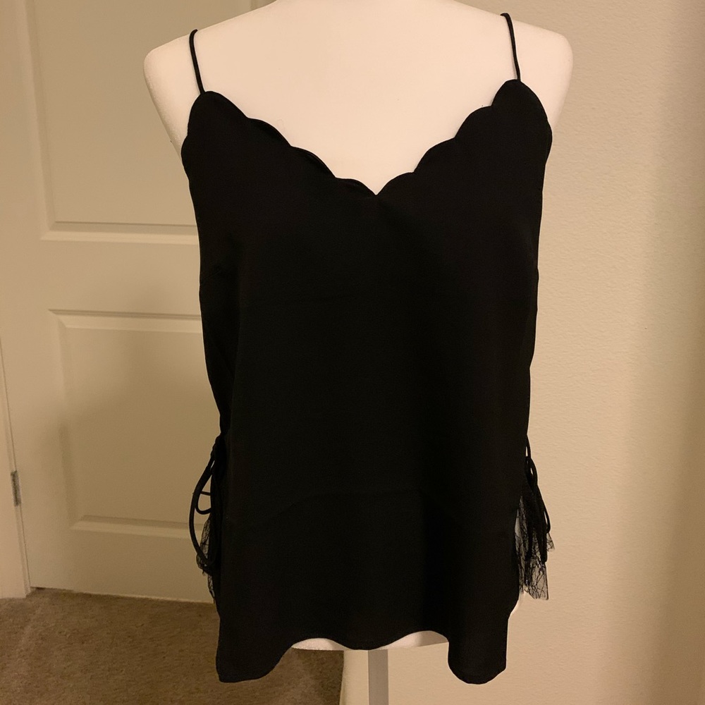 LAST ONE- SUGARLIPS black top